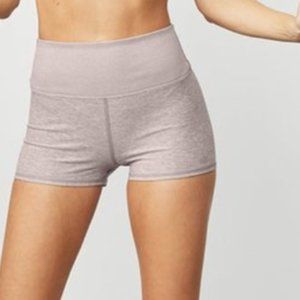 ALO Yoga Women's High-Waist Shorts - Light Gray